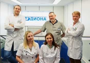 Коллектив врачей центра на Луначарского